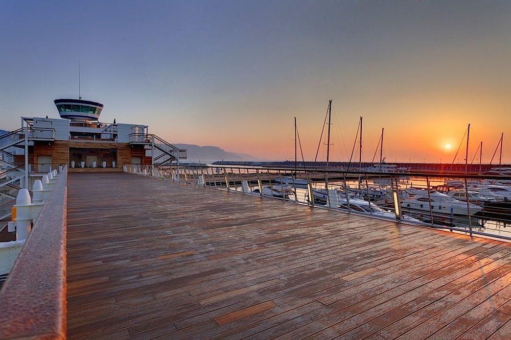 Yacht Club Marina Di Loano Exterior foto