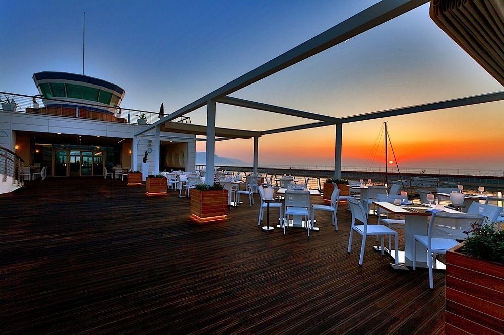 Yacht Club Marina Di Loano Exterior foto