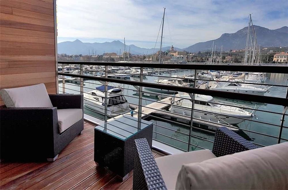 Yacht Club Marina Di Loano Exterior foto